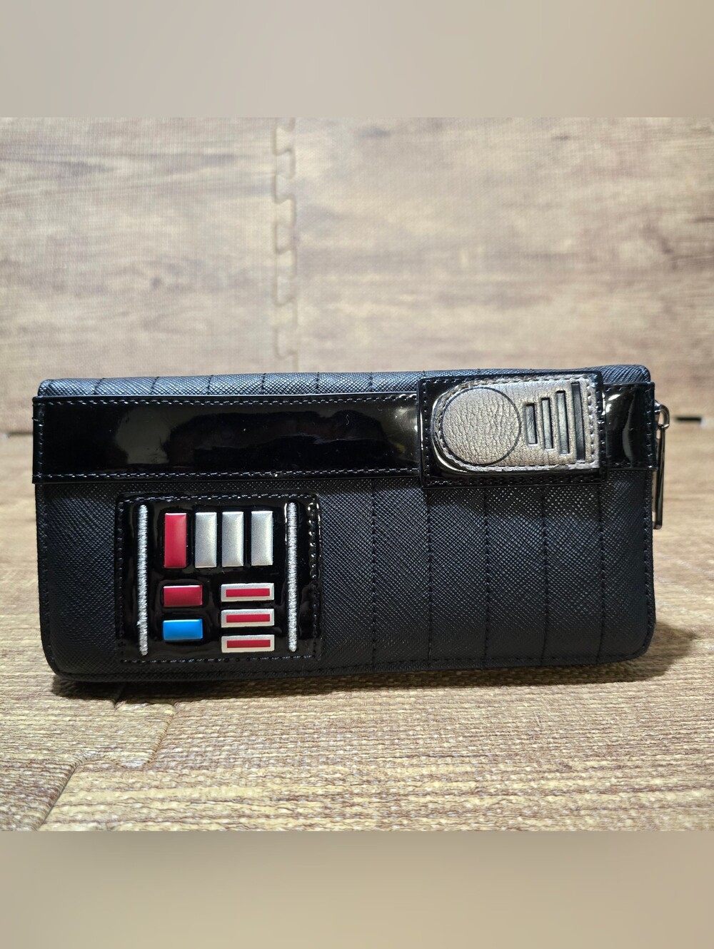 Loungefly Star Wars Darth Vader Cosplay Zip-Around Wallet LFSTWA0081